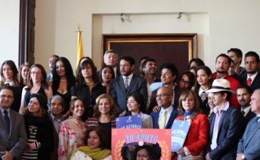 La actriz y modelo Paola Turbay, habló como vocera de los actores y aseguró que existe una necesidad de brindar derechos y garantías a quienes ejercen dicho oficio. Colprensa