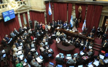 En marzo, los senadores argentinos votaron por el acuerdo para pagar a los acreedores y poner fin a una batalla de 15 años. Archivo