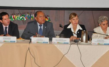 Los gobernadores se reunieron para determinar la falta de onfraestructura y las incapacidades técnico-operativas que tienen las entidades territoriales frente a las exigencias del PAE.   Cortesía