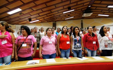 Este es el grupo de mamás que en 15 días saldrán a las vías a apoyar a Tránsito en labores de pedagogía vial para evitar que los conductores infractores sigan haciendo de las suyas. César Obando