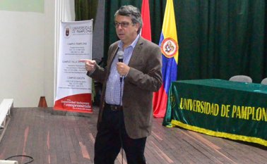 200 estudiantes participaron de la actividad en el teatro Jáuregui. Roberto Ospino