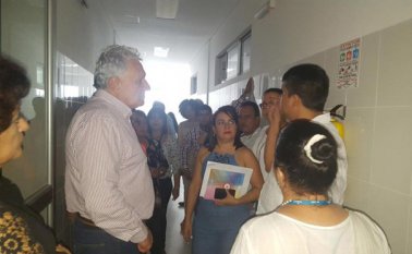 El alcalde expresó que fortalecerán los servicios de urgencias, maternidad y rayos X. Cortesía