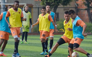 El Cúcuta Deportivo tiene la oportunidad de seguir en carrera por la Copa Colombia cuando reciba al Alianza Petrolera en la última jornada por la fase de grupos. Edinsson Figueroa