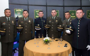 Además. le hicieron reconocimiento al comisario Ramiro Bautista Capador y al sargento mayor Ernesto Caicedo Garzón. Luis Alfredo Estévez