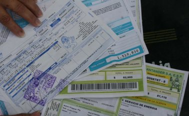El incremento en el costo de los servicios públicos (agua y luz), afectó en mayor proporción a las familias con medianos ingresos. Archivo