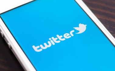 Los famosos en Twitter. Internet