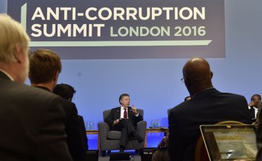 Como modulador del conversatorio 'Eliminando la corrupción', durante la cumbre mundial anticorrupción, el presidente Juan Manuel Santos destacó la cooperación internacional como una de las herramientas más importantes para resolver la corrupción en el mundo. Colprensa