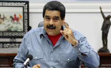 Nicolás Maduro ordenó este sábado tomar las plantas paralizadas en Venezuela. AFP