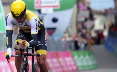 Primoz Roglic registró el mejor tiempo en la prueba contra el reloj. ap