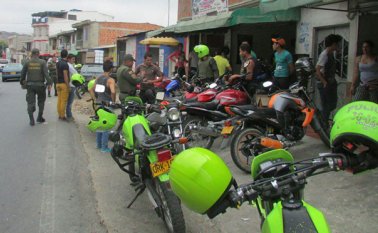 En la Alcaldía de Ocaña se cumplió un consejo de seguridad, en el que se acordó erradicar los terminales ilegales de mototaxistas. Javier Sarabia