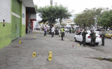 En este lugar fueron recibidos a tiros un comerciante y su escolta. Alfredo Estévez