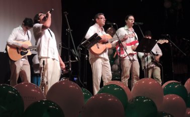 El músico es el encargado del homenaje a las madres. Durante su concierto los asistentes podrán deleitarse al son de boleros, baladas, pop, rock en español, son cubano, entre otros.  Archivo