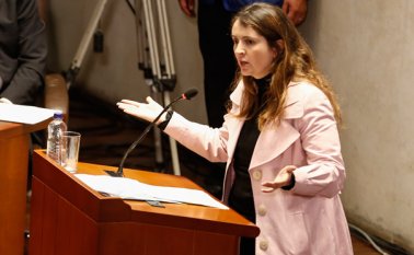 Para Valencia, el Presidente se excedió en sus facultades de negociación con las Farc. Colprensa