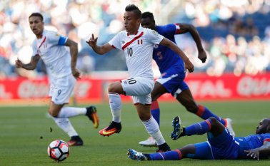 En un enredado partido, Perú superó a Haití en el debut en la Copa Améríca Centenario 2016. AFP