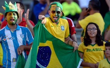 Aficionados del equipo de Brasil durante el partido de la Copa América 2016 frente a Ecuador, en el Rose Bowl de Pasadena, California, el sábado.
AFP