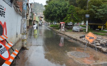 En más del 60 por ciento avanza la pavimentación de nueve vías urbanas en Pamplona. Roberto Ospino
