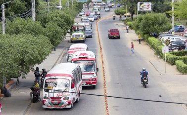 El transporte público de pasajeros es operado por 11 empresas en no menos de 1 mil 400 vehículos, que en su mayoría ya cumplieron su ciclo de vida útil. Alfredo Estévez