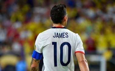 James Rodríguez, salió triste de la cancha tras la derrota ante Costa Rica. AFP