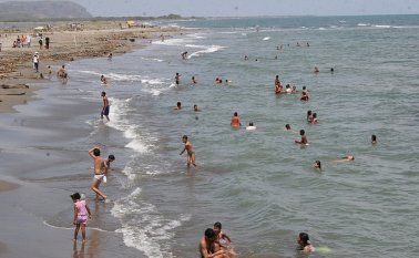 El exceso de exposición al sol sin la debida protección es uno de los factores determinantes en el desarrollo del cáncer de piel. Colprensa