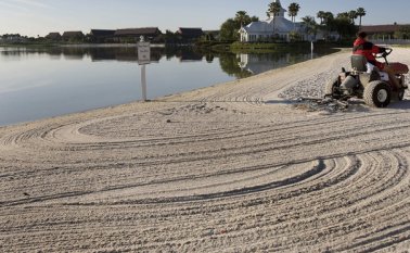 La playa es parte del Grand Floridian, al otro lado del lago del parque Magic Kingdom de Disney. AFP