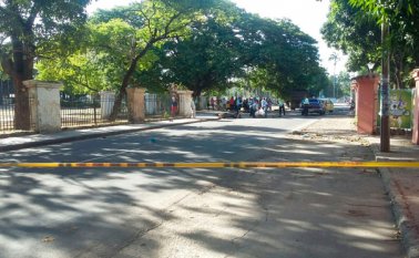 Las autoridades hicieron el levantamiento del cadáver e iniciaron las investigaciones del triste incidente. Cortesía