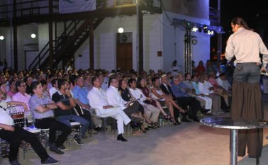 El acto inaugural se cumplió en la Biblioteca Pública Julio Pérez Ferrero con una nutrida asistencia de espectadores. Cortesía