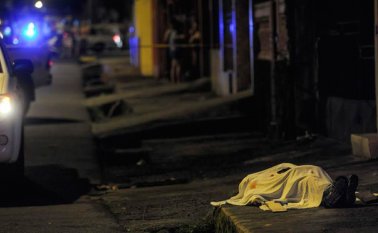 El cuerpo del joven quedó a 75 metros de la casa de unos allegados. 
 La Nación de Costa Rica | www.nacion.com