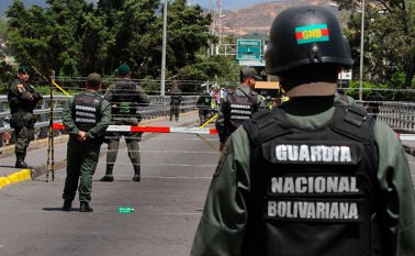 El cierre de la frontera y otras acciones del gobierno de Maduro originaron la deportación de más de 2.000 connacionales y el retorno voluntario de otros 20.000 por miedo a represalias. Archivo