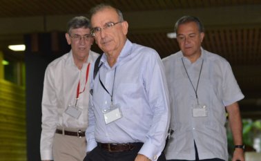 Negociaciones con el objetivo de poner fin al conflicto armado en Colombia. Colprensa