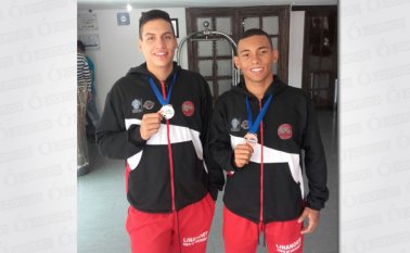 Los nadadores, Diego Aldair Molinares Valencia y Felipe Chaves Herrera, le dieron a Norte de Santander las primeras medallas en el Interligas de la categoría Juvenil B y mayores que se efectúa en Bogotá. Cortesía