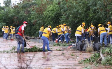 Cerca de ocho horas duró la intervención del Parque Lineal que llevó a cabo la alcaldía, en asocio con Corponor. César Obando Roa