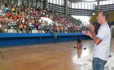Decenas de víctimas se dieron cita en Ocaña para hablar sobre el panorama que enfrentan hoy y las propuestas con las que buscan llamar la atención del Gobierno Nacional. Javier Saravia