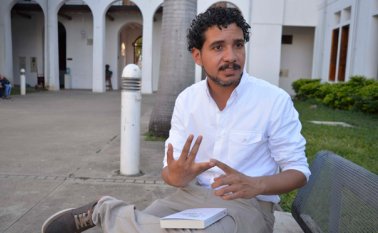 El maestro Pablo Iván Galvis Díaz estuvo tres años en San Vicente del Caguán y ha escrito dos libros con historias del conflicto armado. Su próxima meta es una novela. Edinsson Figueroa