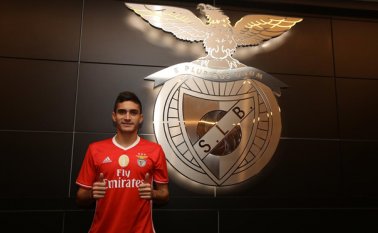 Firmó contrato con las "águilas" por cinco años. Twitter