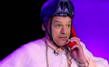 Las diferentes facetas del humorista Pedro Antonio González que lo sacará de la rutina. Internet