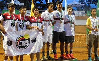 Los tenistas Juan José Vargas, José Mariño y Tomás Silva, dejaron en alto los colores de la bandera de Norte de Santander en el Interligas de tenis, en Pereira, donde sus raquetas aseguraron la medalla de oro. Fedetenis