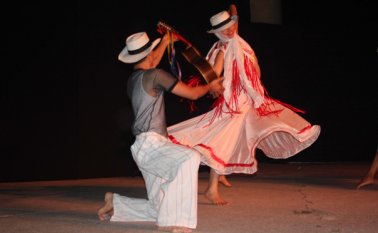 El grupo se ha destacado durante más de tres décadas por sus impecables presentaciones. Su director fue reconocido por el Congreso colombiano como un destacado gestor. Archivo