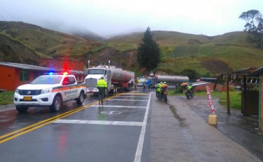 El ministro de la Defensa, Luis Carlos Villegas señaló que se han desarrollado 1.070 caravanas, custodiando 17.000 vehículos. Cortesía