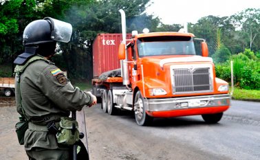 Los voceros de la Cruzada Nacional Camionera se levantaron de la mesa de negociación con el Gobierno y pidieron la mediación de monseñor Luis Augusto Castro, presidente de la Conferencia Episcopal de Colombia. Colprensa