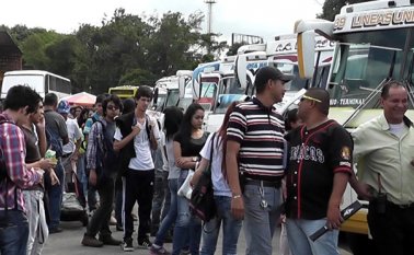 El domingo 10 de julio cruzaron hacia Colombia cerca de 35 mil personas. Cortesía