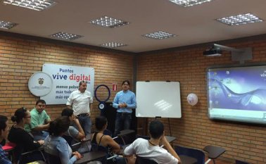 Un viernes al mes, estos puntos Vive Digital se convertirán en punto de paz, donde la comunidad podrá conocer todo lo relacionado con el proceso de paz. Cortesía