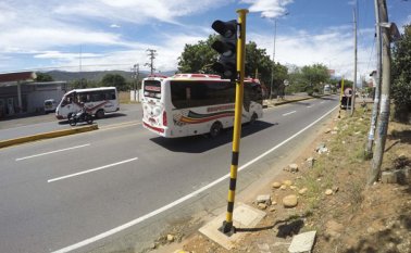 La instalación de estos semáforos ya comenzó. La próxima semana empezarán a funcionar. No habrá tiempo de medida pedagógica. Juan Pablo Bayona