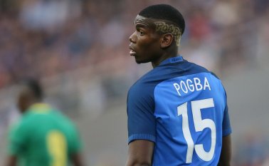Paul Pogba está muy cerca de volver al Manchester United. AP