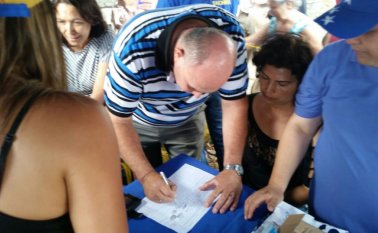 Para revocar a Maduro se necesitan más de los 7,5 millones de votos con los que fue elegido en 2013. Archivo