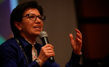 Este proyecto propone que el debate de la priorización de la inversión del Gobierno en las regiones se haga a través de audiencias públicas en cada departamento: Claudia López. Colprensa