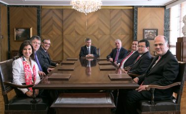 A pesar de que el ministro de Hacienda, Mauricio Cárdenas, indicó que la inflación empezará a ceder este mes, los empresarios están a la expectativa de la decisión que tome este mes la junta directiva del emisor. Cortesía