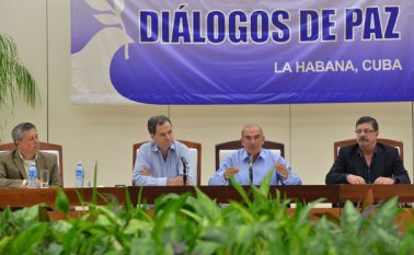 El nuevo acuerdo en los diálogos de paz de La Habana con las Farc levantó diversas reacciones. Colprensa