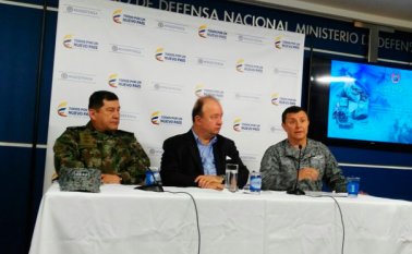 La FAC entrará en un proceso de modernización, de especialización en roles y funciones distintivas, según Luis Carlos Villegas. Colprensa