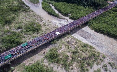 En julio, cuando aún permanecía cerrada la frontera con Colombia por orden de Nicolás Maduro, en dos ocasiones fue reabierta temporalmente, situación que aprovecharon miles de venezolanos para abastecerse Juan Pablo Bayona