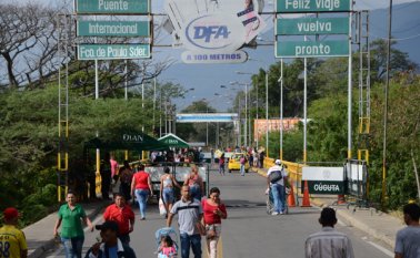 Según la Subdirección de Control Migratorio, este lunes se ha registrado, por los seis puntos autorizados, la salida de los ciudadanos, en su mayoría venezolanos. Rodrigo Sandoval